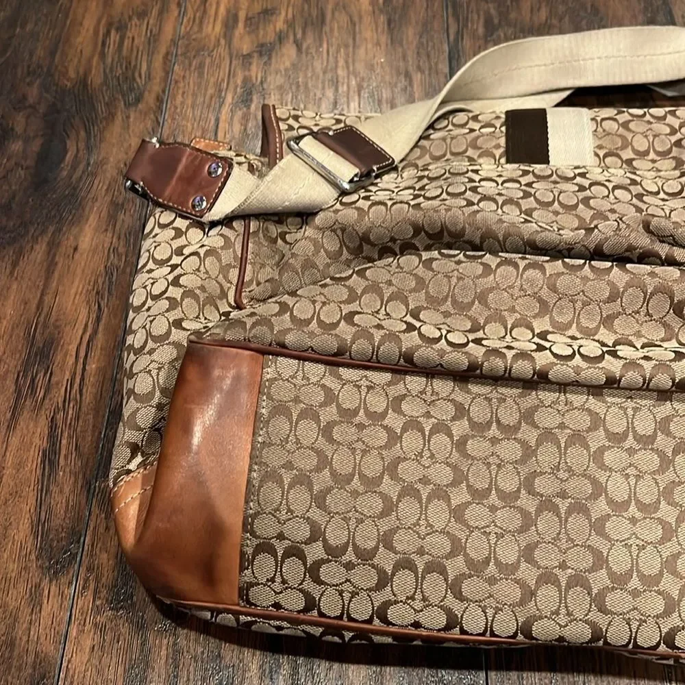 Coach Voyage Signature Messenger Bag in GUC signature jacquard fabric